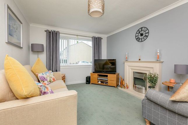 8, Kingsway, Peebles photo 3