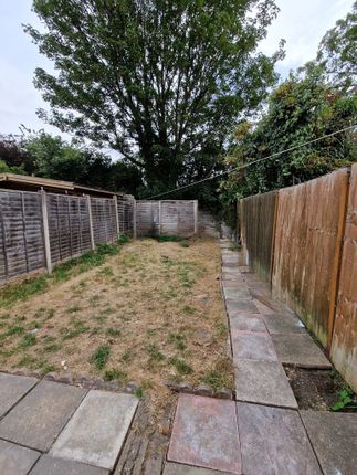 37, Cobham Road, London photo 3