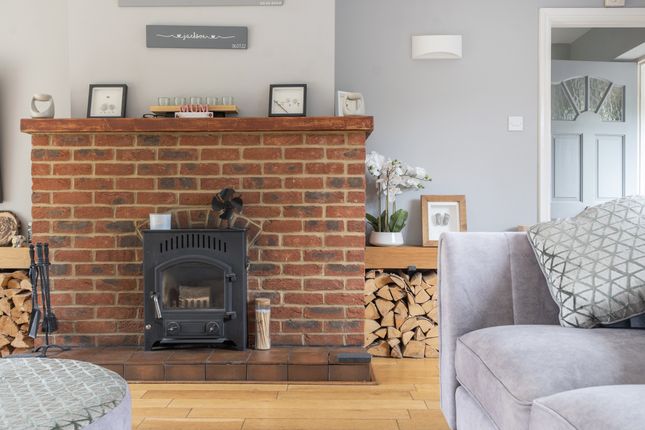 34, Lechlade Road, Highworth photo 4