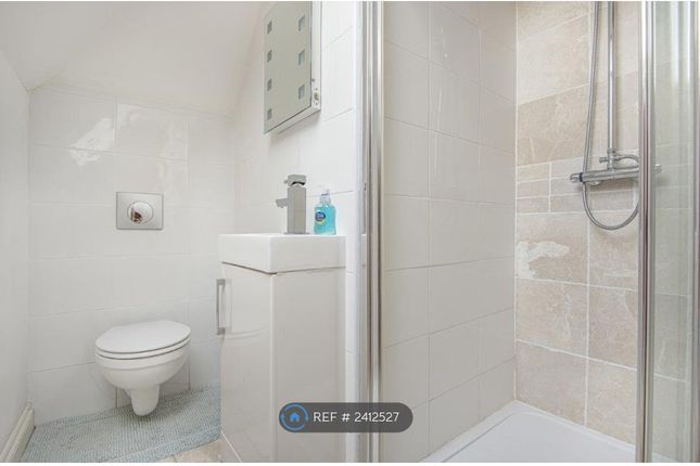 Bedroom 5 Ensuite