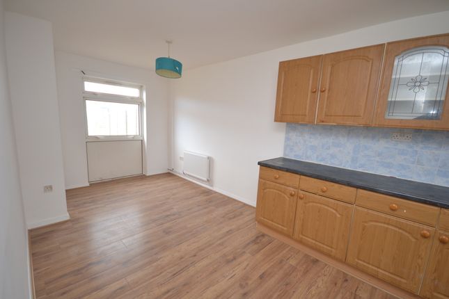 17, Swinton Copse, Newark photo 4