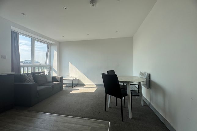 Flat 403, Brierley Hill photo 2