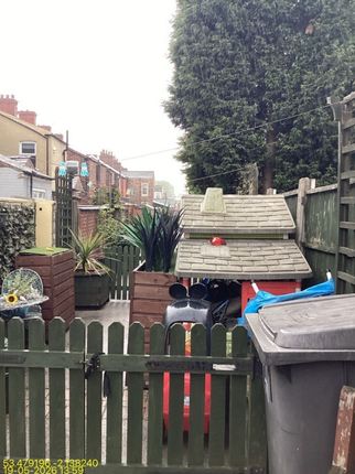 73 Droylsden Road, Manchester photo 2