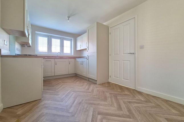 1 Beckside Way, Scarborough photo 2