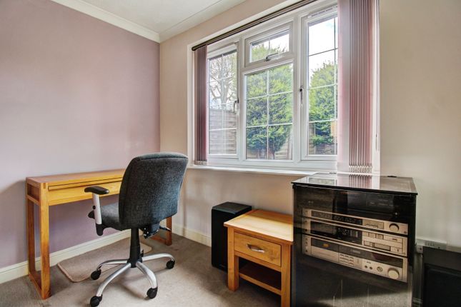 7, Covey Close, Lichfield photo 4