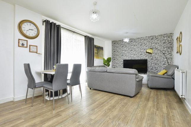 Flat 3 Sandy House, 1, Sackett Road, Barking photo 3
