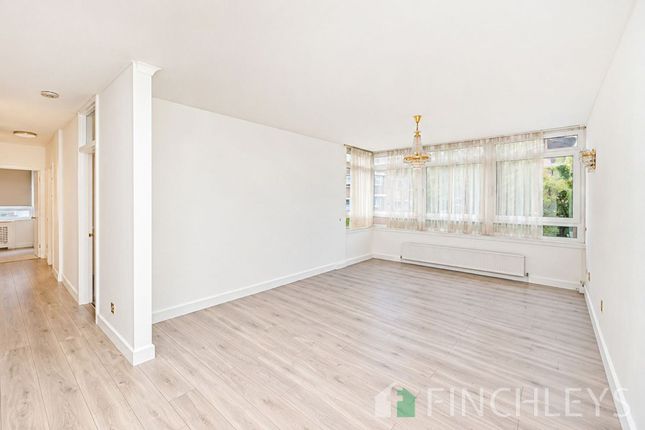 Flat 2, Westchester Court Westchester Drive, London photo 2