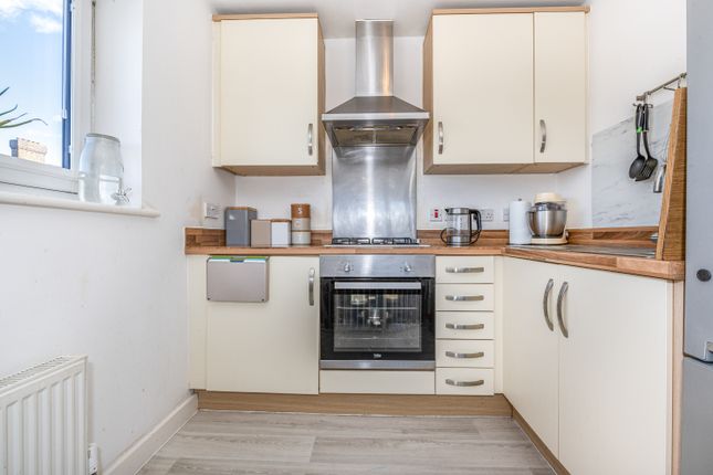 Woodin Close, Dartford photo 3