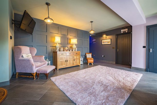 Dbp_Clg_Garrisonhouse_005.Jpg