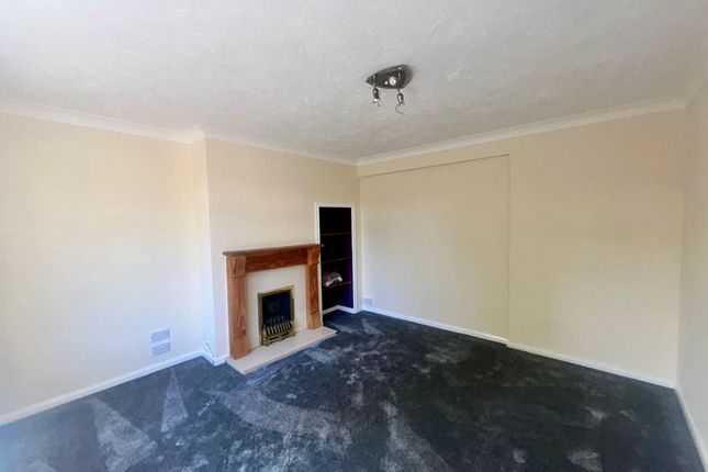 19, Church Lane, Crawley photo 3
