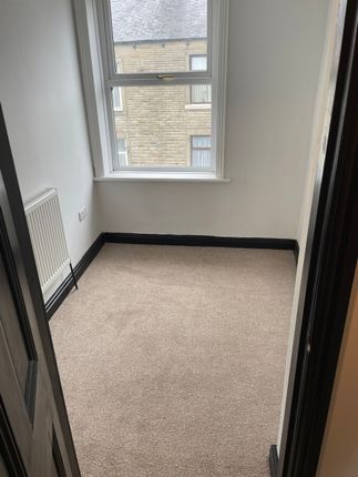 20, Clarence Street, Barnoldswick photo 5
