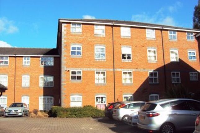 Flat to rent in Drapers Field, Canal Basin, Coventry
