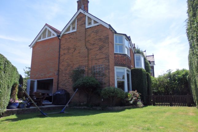 Detached house to rent in Smoke Lane, Reigate