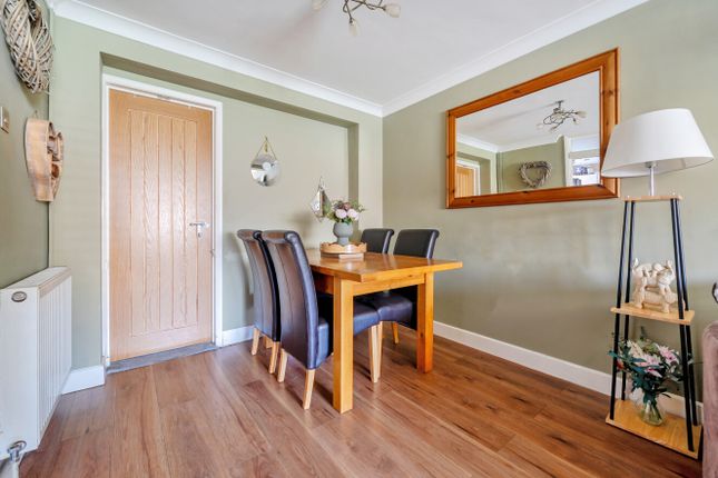5, Barrington Close, Hampshire photo 4