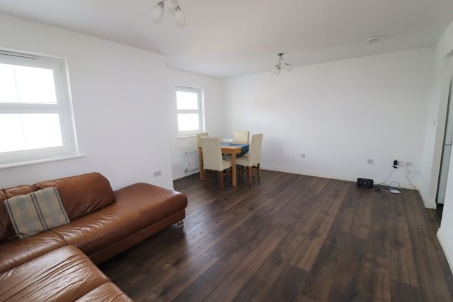 Russell Drive, Bathgate, Bathgate photo 4