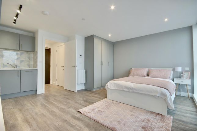 Flat 122, Brunel House, Portsmouth photo 3