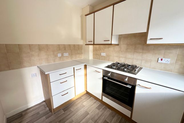 44, Carmarthen photo 4