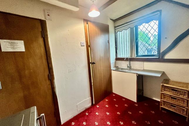 Room 4, 136, The Street, Willesborough photo 3