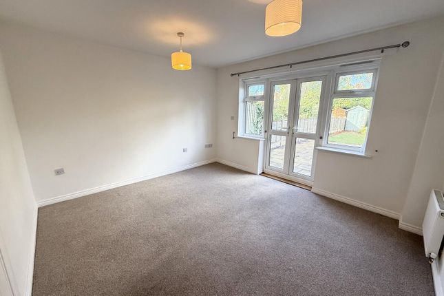 Portreath Drive, Nuneaton photo 3