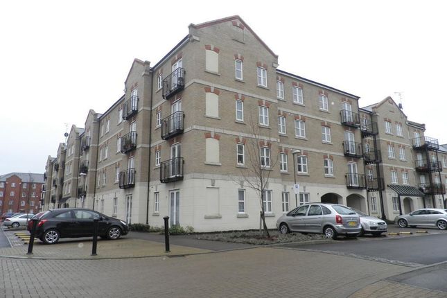Thumbnail Flat to rent in Coxhill Way, Aylesbury