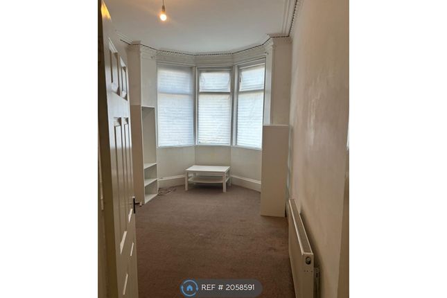 Thumbnail Flat to rent in Temple Gardens, Glasgow