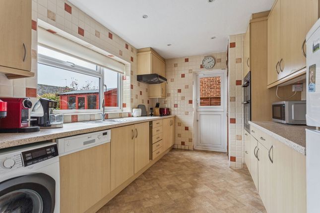 72, Birchmead Avenue, Pinner photo 4