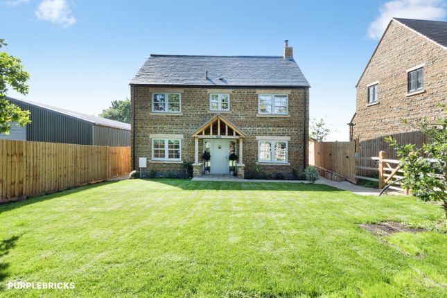 Oak Tree House, Fardon Way, Deddington photo 2