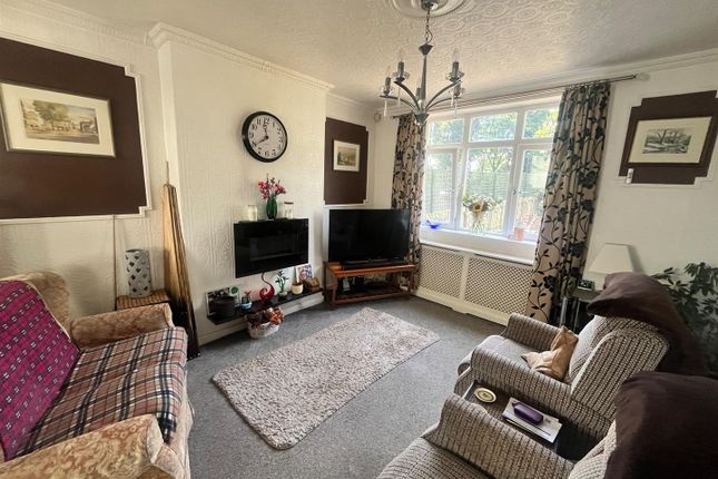 7, Rawthorpe Crescent, Huddersfield photo 4