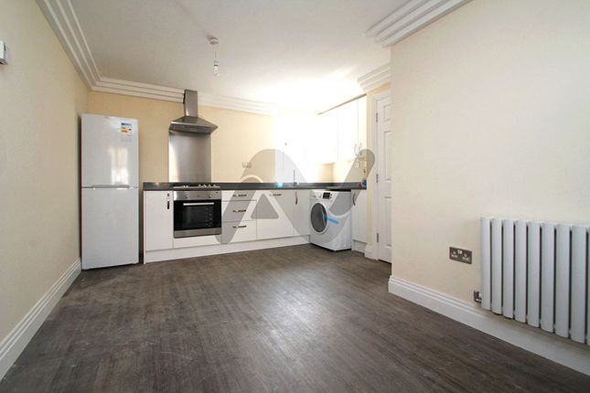 Flat to rent in Blackstock Road, London