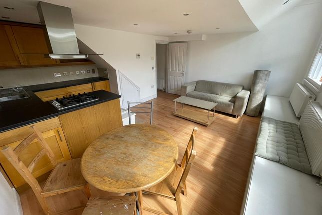 Flat 8, 69 Fortess Road, London photo 2