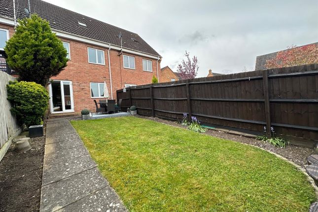Town house for sale in County Road, Hampton Vale, Peterborough