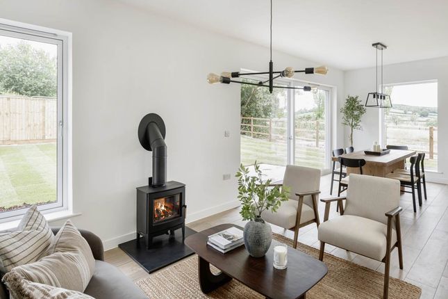 Lounge Dining Area