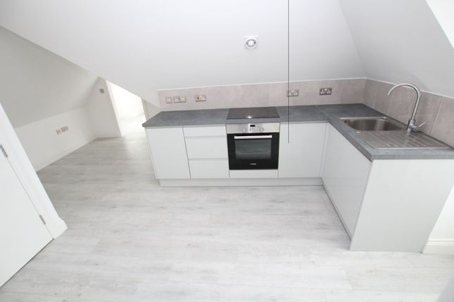Flat 5 & 6 Prominade Mansions, Edgware photo 4
