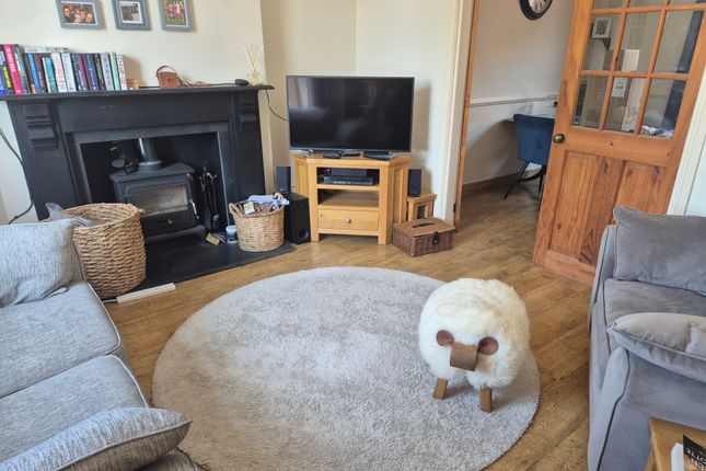 206, FRODSHAM photo 2