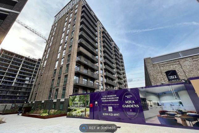 Apt  Galleria House, B Western Gateway, London photo 2