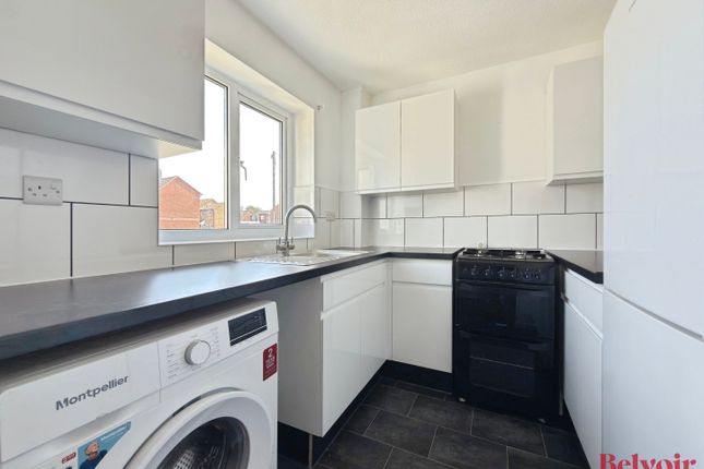 8, River Leys, Cheltenham photo 2