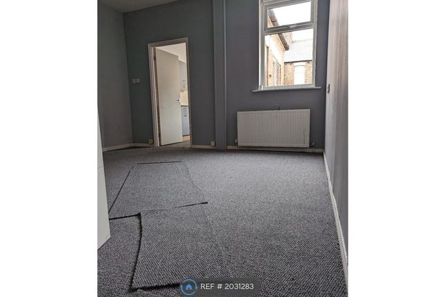 Flat to rent in Selbourne Street, South Shields