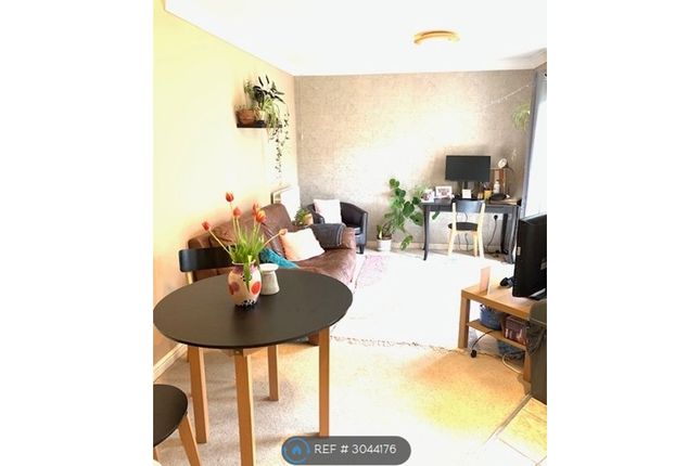Sandlewood Court, Meanwood, Leeds photo 2