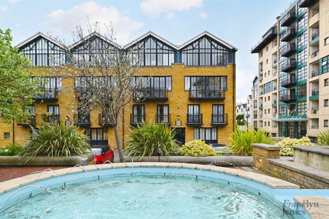 Flat to rent in Beacon House, Burrells Wharf Square