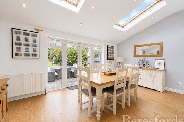 53, Bush Elms Road, Hornchurch photo 4