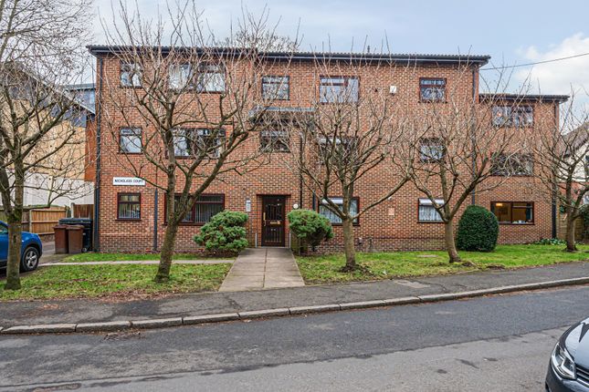 Flat for sale in Dale Road, Purley
