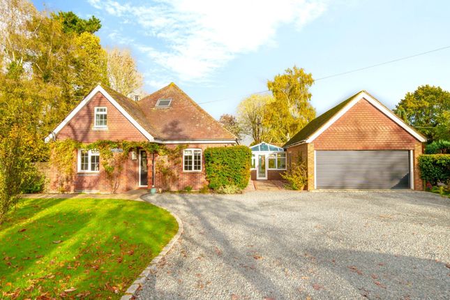 Thumbnail Detached house for sale in The Drive, Loxwood