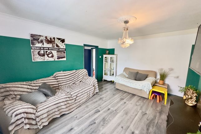 10, Yearby Close, Eston photo 3