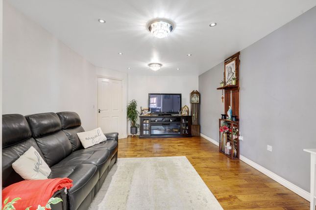 10 Wren Drive, Nottingham photo 4