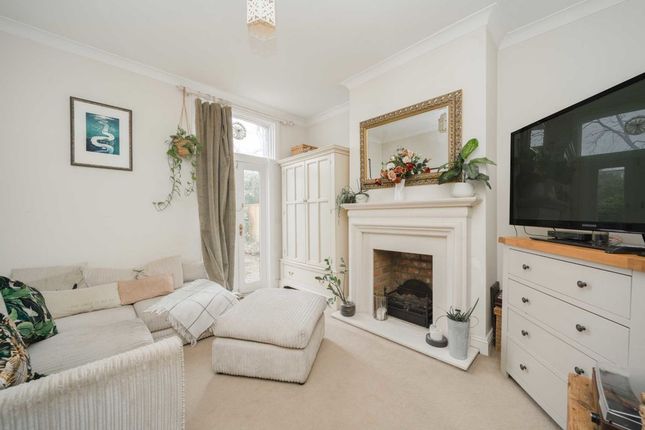 Flat for sale in Beaumont Road, London