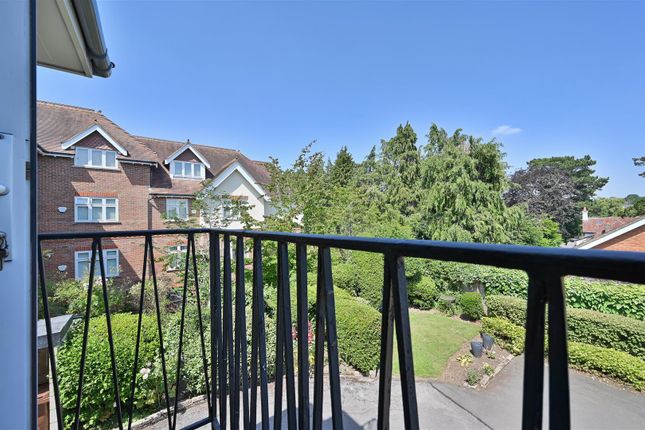 2, Amenbury Court, Harpenden photo 4