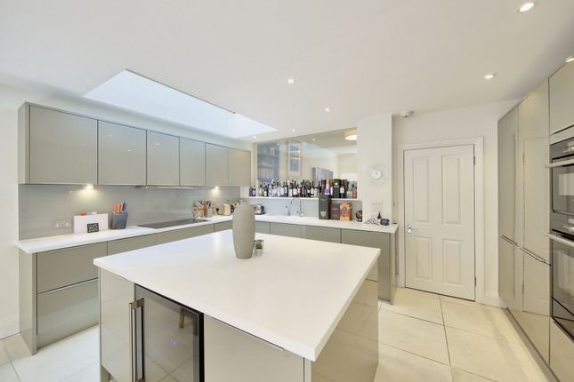 Terraced house for sale in Fullerton Road, Wandsworth