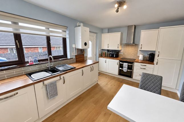 7, Cooperative Terrace, Newcastle upon Tyne photo 3