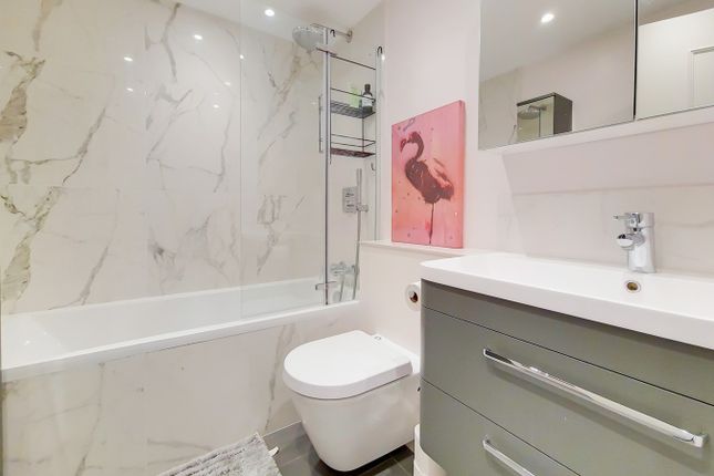 Flat for sale in Cosway Street, Marylebone, London