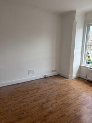145, Station Road, London photo 3